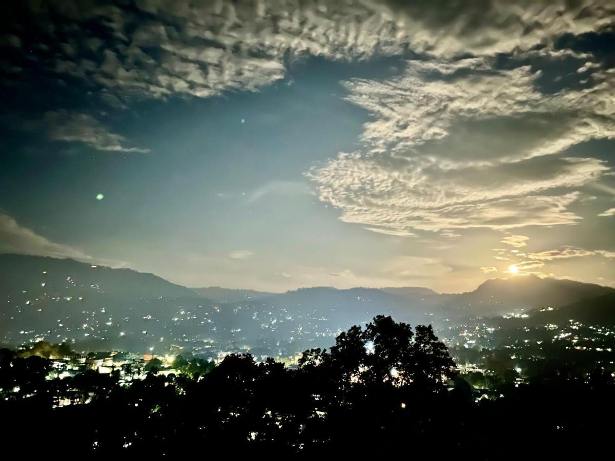 באדולה 360 City View מראה חיצוני תמונה